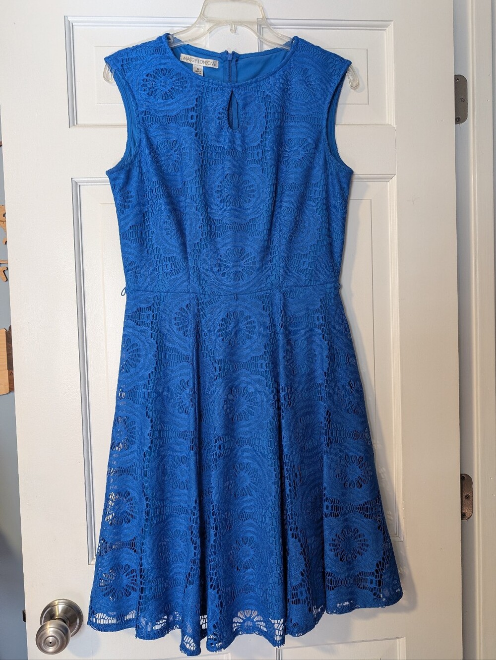 Maggie London Keyhole Dress